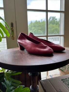 Martiniano Red Leather Glove Pumps - Size 37